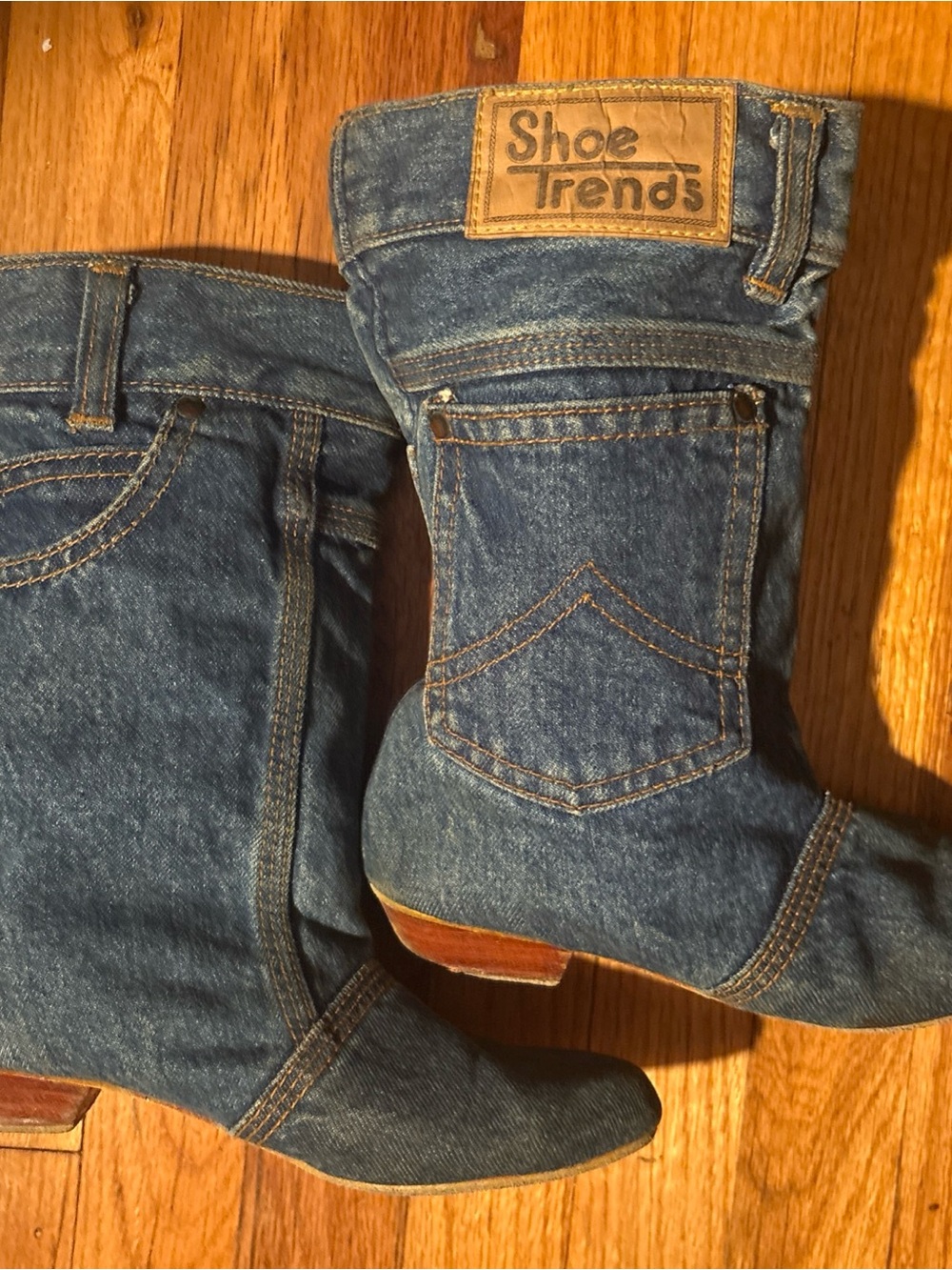 Vintage 1980s Denim Mid-Calf Boots with Functional Pocket - Size 7.5 (As-Is)